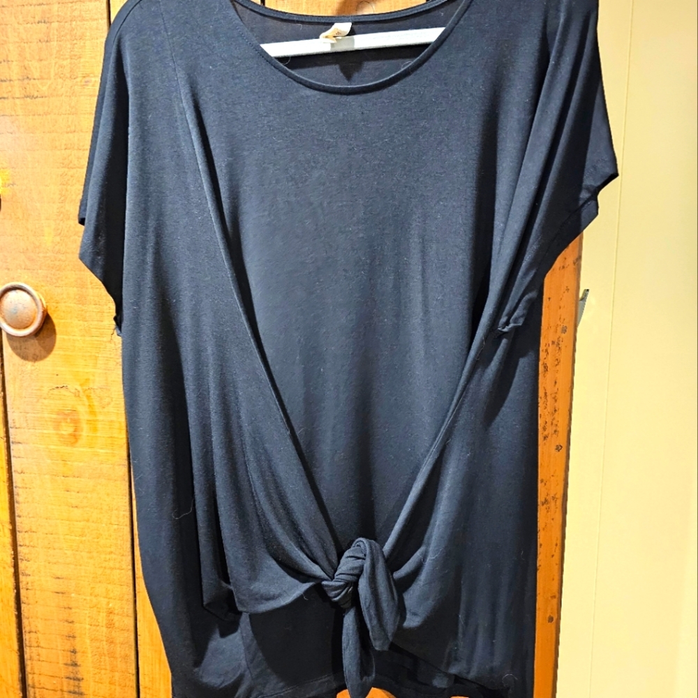 Wishlist SS Tied Top NWOT